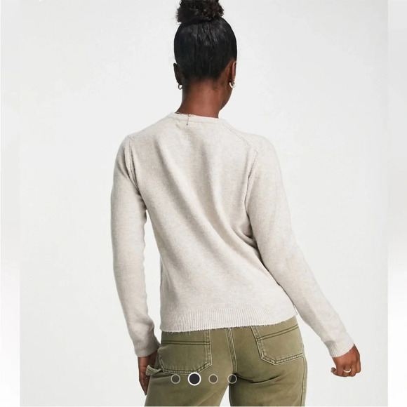 Pull & Bear Fine Knit Pullover Sweater Women's Sz Large Camel / Beige NWT - Picture 2 of 10